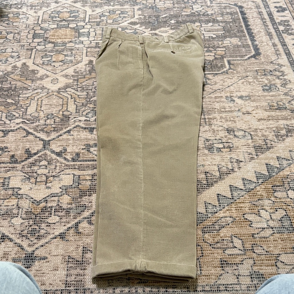 Brooks Brothers Elliot wide wale corduroy pants. Size 35x30
